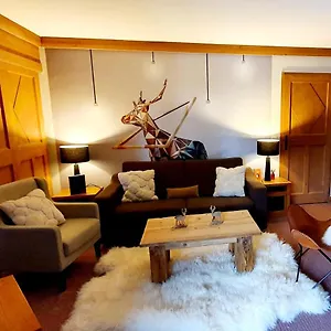  Apartment Arc 1950 Ski-in/ski-out: Heated Pool & Mountain Access